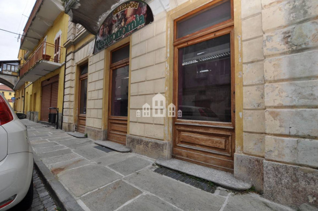 Locale commerciale in vendita a Cuorgnè
