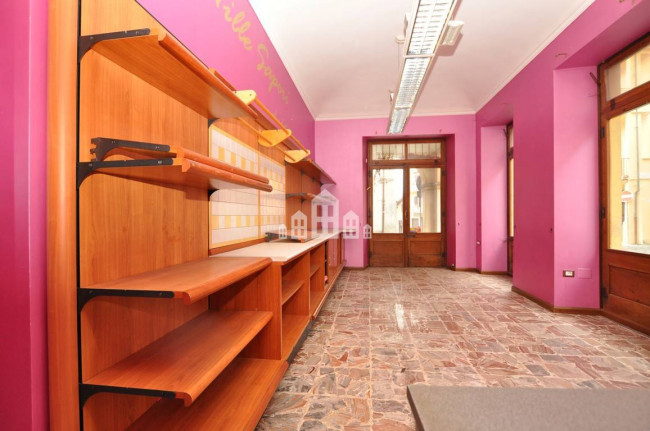 Locale commerciale in vendita a Cuorgnè