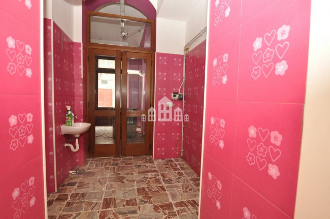 Locale commerciale in vendita a Cuorgnè