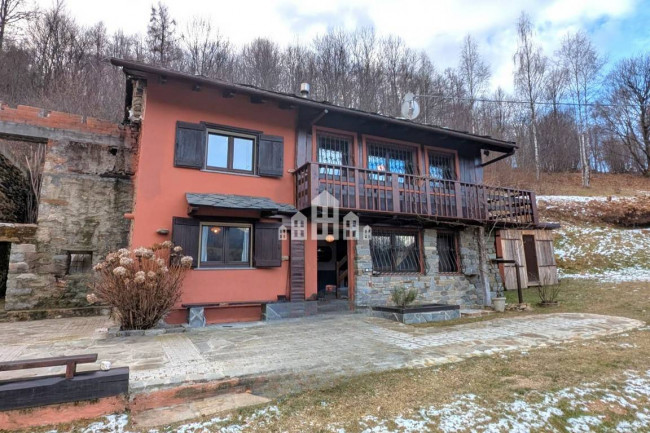 Casa indipendente in vendita a Valchiusa