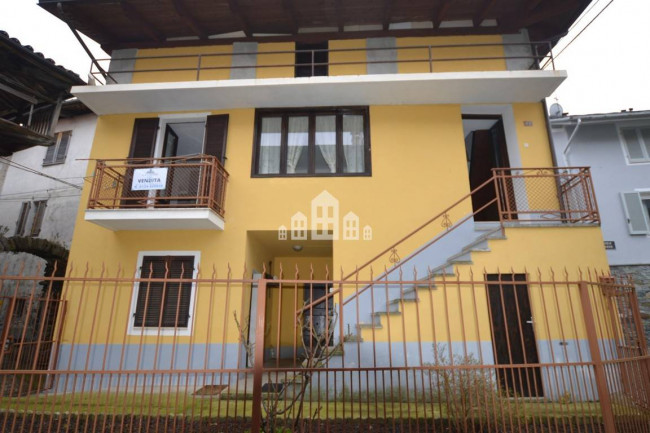 Casa semindipendente in vendita a Issiglio