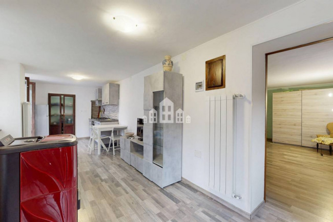 Casa semindipendente in vendita a Issiglio