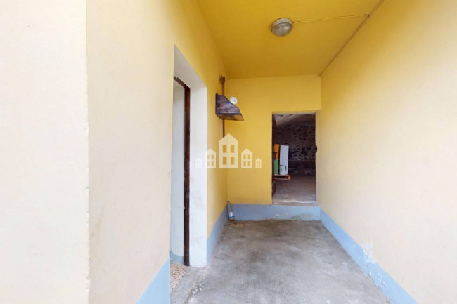 Casa semindipendente in vendita a Issiglio