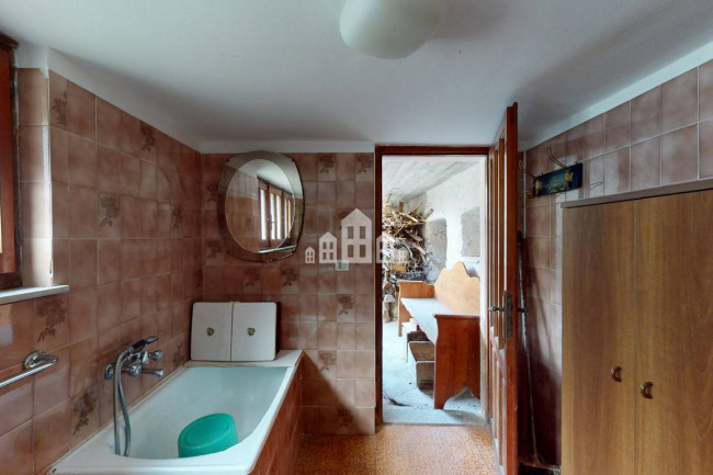 Casa semindipendente in vendita a Locana