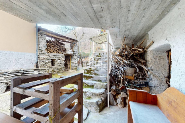 Casa semindipendente in vendita a Locana