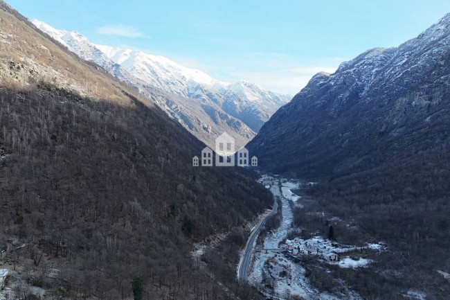 Casa semindipendente in vendita a Locana
