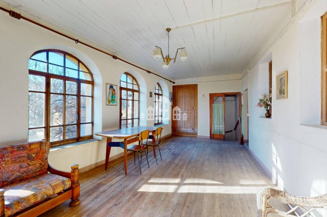 Casa semindipendente in vendita a Valchiusa