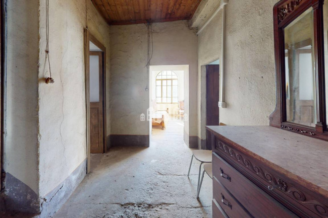 Casa semindipendente in vendita a Valchiusa