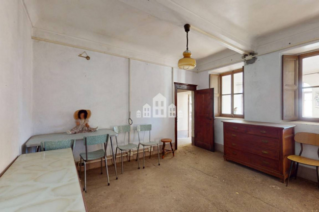 Casa semindipendente in vendita a Valchiusa