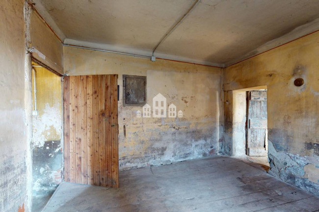 Casa semindipendente in vendita a Valchiusa