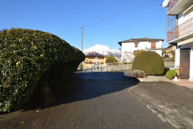 Casa semindipendente in vendita a Valchiusa