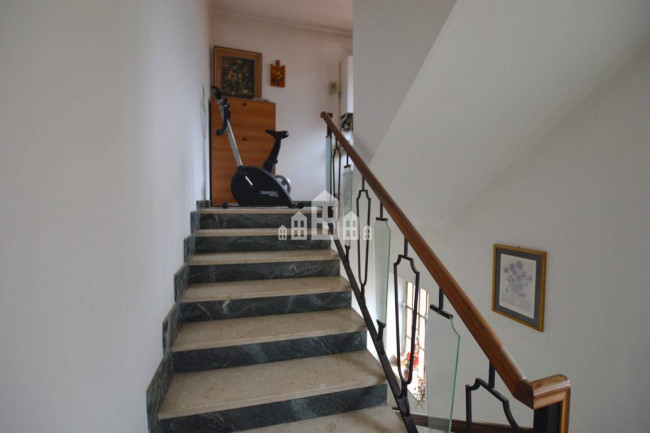 Bifamiliare in vendita a Vestignè