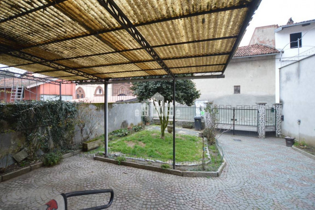 Bifamiliare in vendita a Vestignè