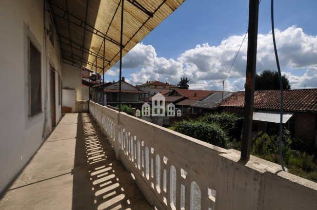 Casa semindipendente in vendita a Ozegna