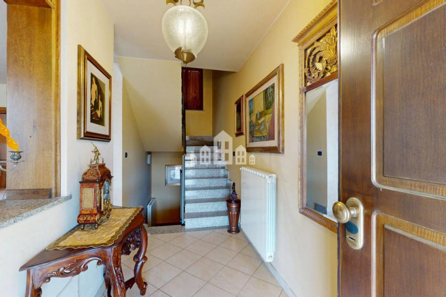 Villa a schiera di testa in vendita a San Giusto Canavese