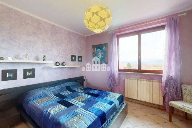 Villa a schiera di testa in vendita a San Giusto Canavese