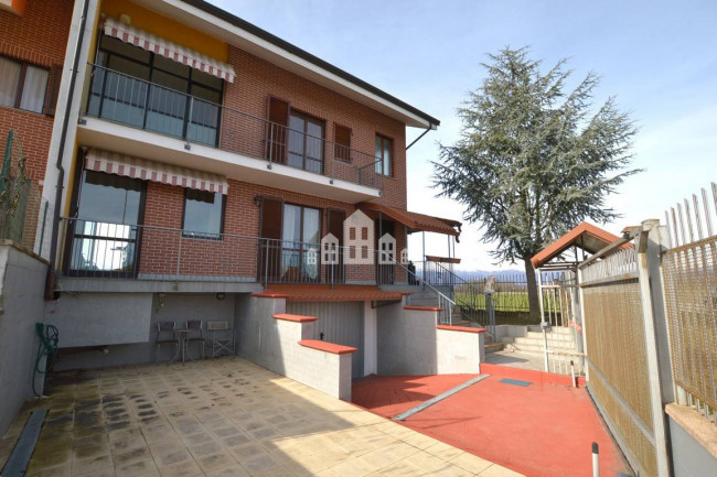 Villa a schiera di testa in vendita a San Giusto Canavese