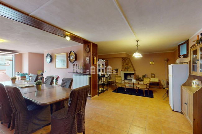 Villa a schiera di testa in vendita a San Giusto Canavese