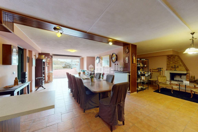 Villa a schiera di testa in vendita a San Giusto Canavese