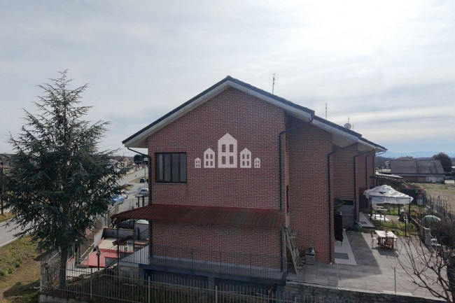 Villa a schiera di testa in vendita a San Giusto Canavese