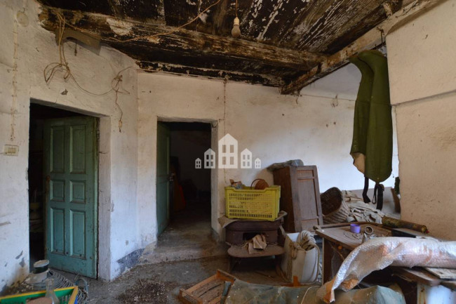 Casa semindipendente in vendita a Issiglio