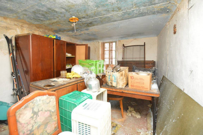 Casa semindipendente in vendita a Issiglio