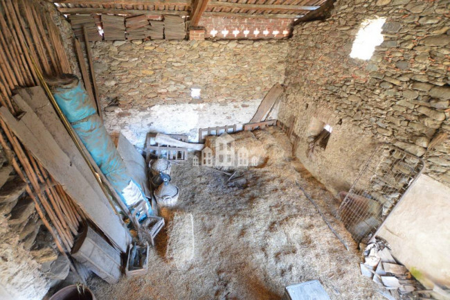 Casa semindipendente in vendita a Issiglio