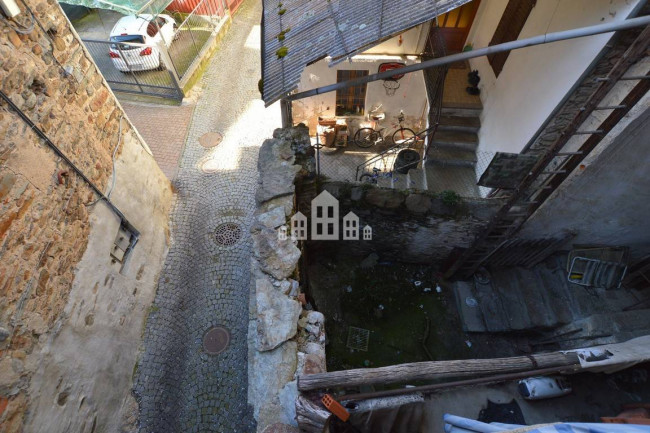 Casa semindipendente in vendita a Issiglio