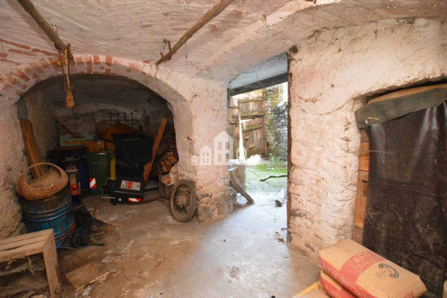 Casa semindipendente in vendita a Issiglio