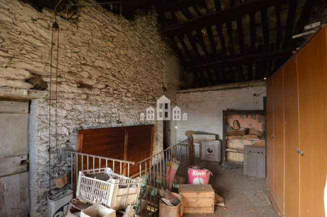 Casa semindipendente in vendita a Traversella