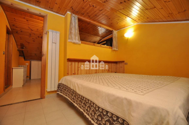 Casa semindipendente in vendita a Castelnuovo Nigra