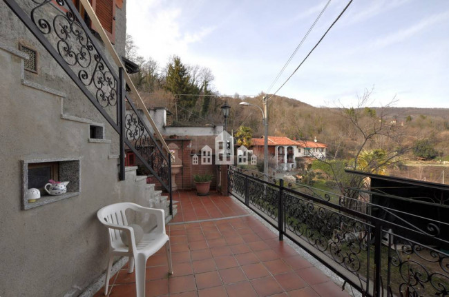 Casa semindipendente in vendita a Castelnuovo Nigra