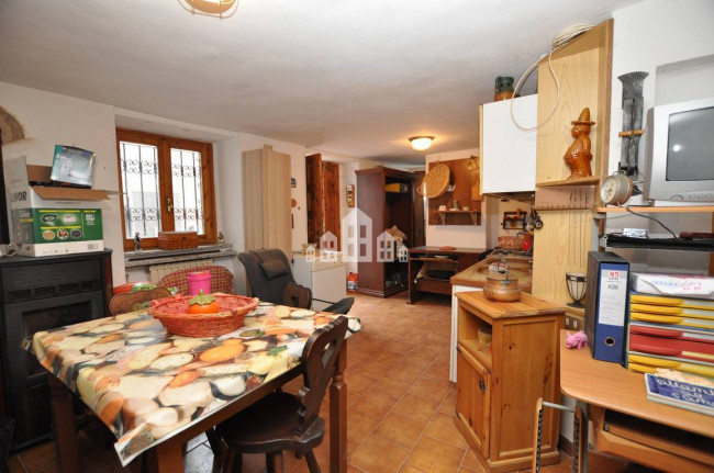 Casa semindipendente in vendita a Castelnuovo Nigra