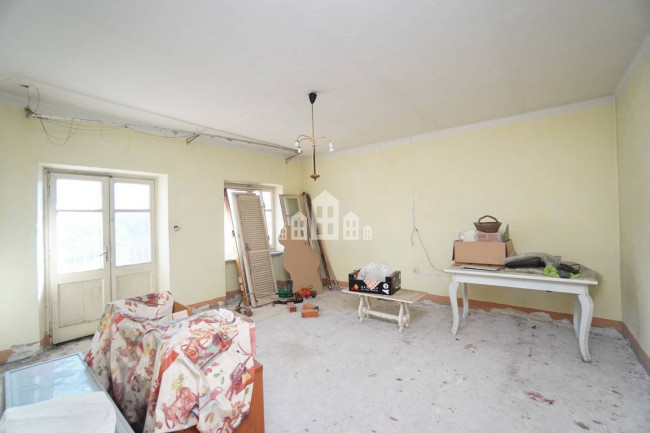 Casa semindipendente in vendita a San Colombano Belmonte