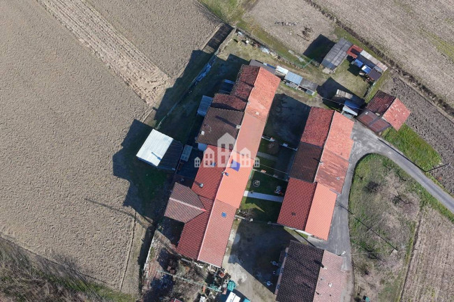 Casa semindipendente in vendita a Strambino