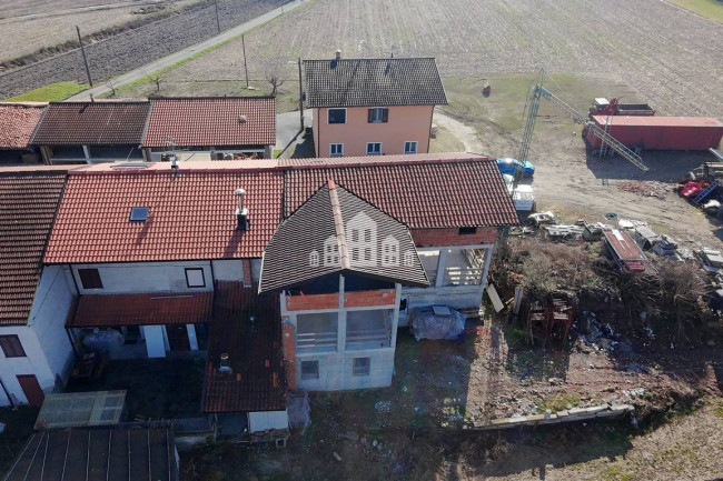 Casa semindipendente in vendita a Strambino