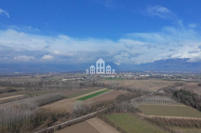 Casa semindipendente in vendita a Strambino