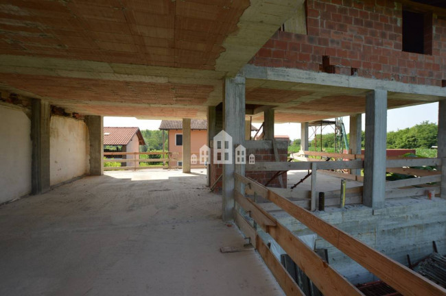 Casa semindipendente in vendita a Strambino