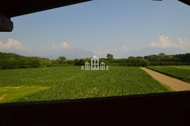 Casa semindipendente in vendita a Strambino