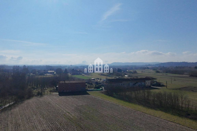 Casa semindipendente in vendita a Strambino