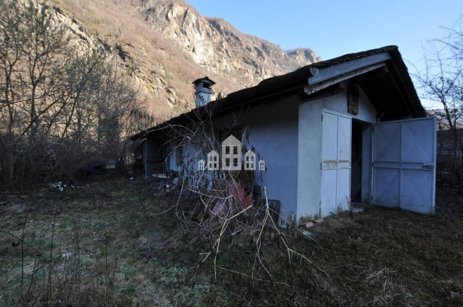 Deposito in vendita a Pont-Canavese