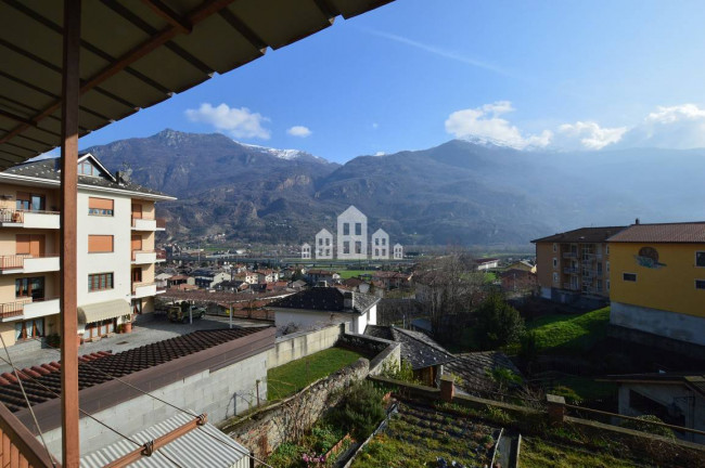 Appartamento in vendita a Quincinetto