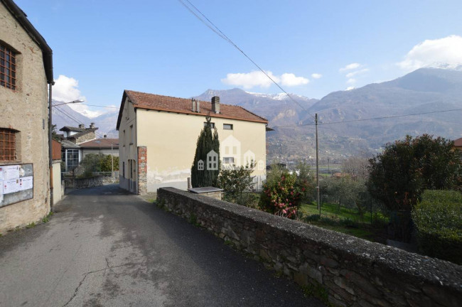 Appartamento in vendita a Quincinetto