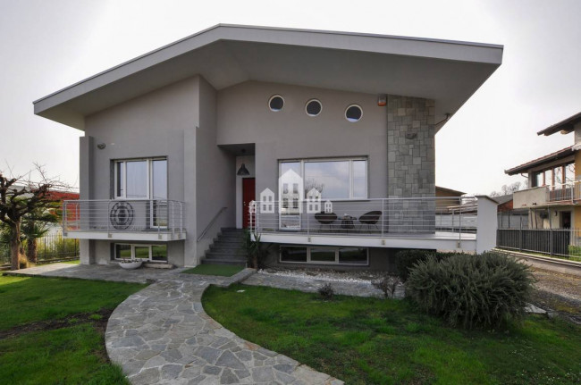 Villa in vendita a Rivarolo Canavese