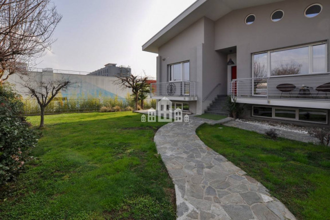 Villa in vendita a Rivarolo Canavese