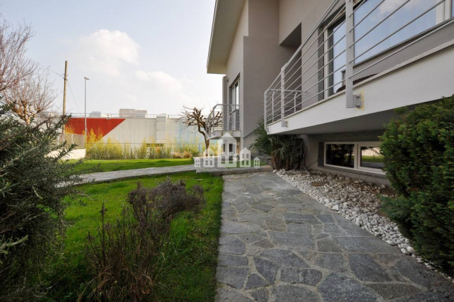 Villa in vendita a Rivarolo Canavese