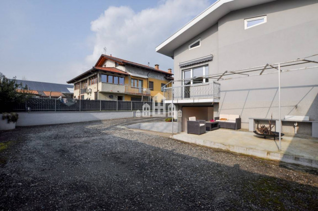 Villa in vendita a Rivarolo Canavese