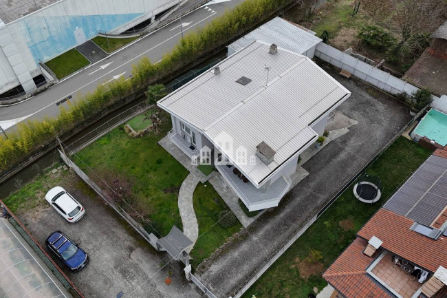 Villa in vendita a Rivarolo Canavese