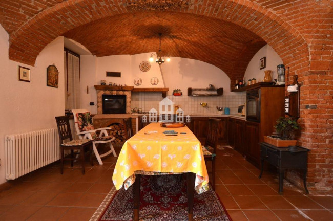 Casa semindipendente in vendita a Val di Chy