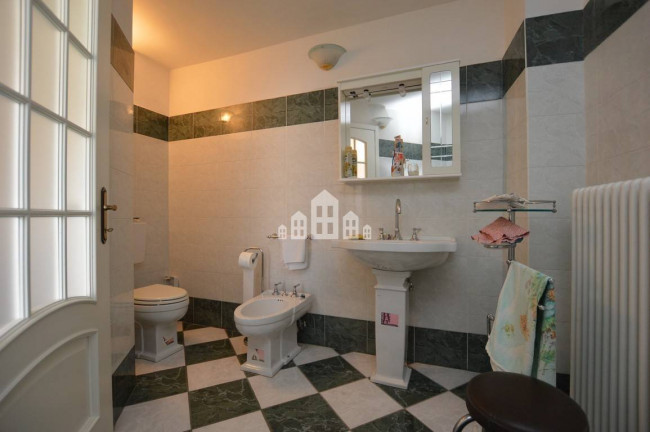 Casa semindipendente in vendita a Val di Chy